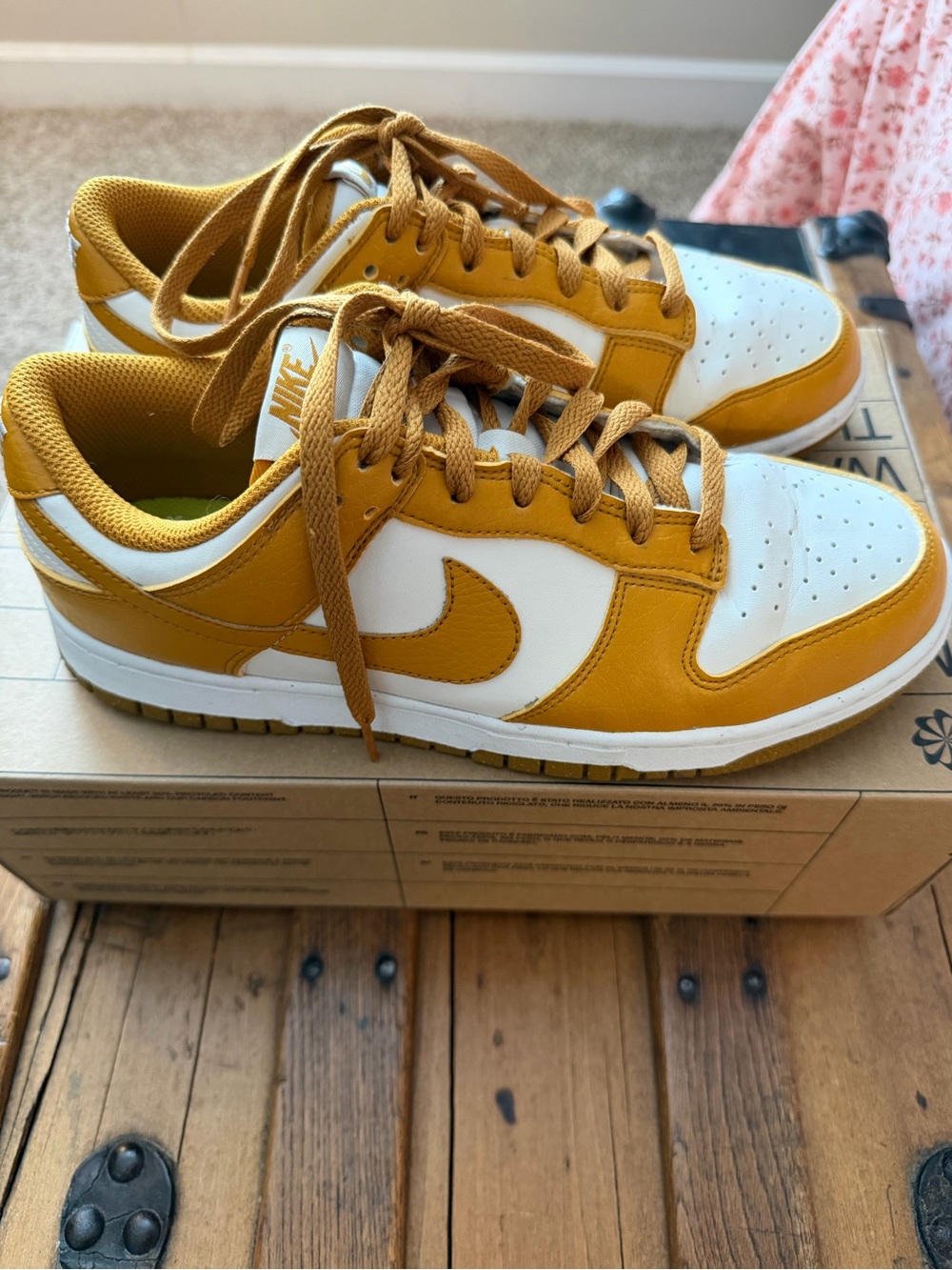 Nike Dunk Low Phantom Gold